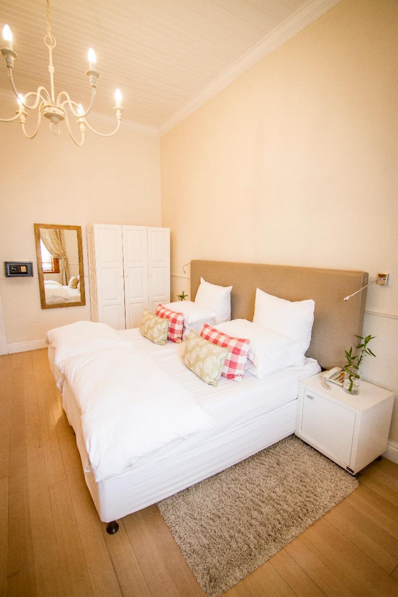 The Walden House 4*